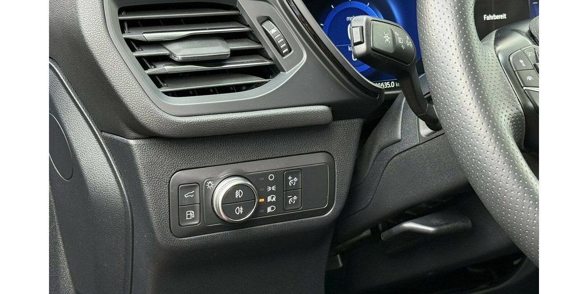 Ford Kuga 2.5 HYBRID ST-LINE X/PANORAMA/KAMERA/1.HAND 26.650 km 23.900 &euro; Villingen-Schwenningen 78054