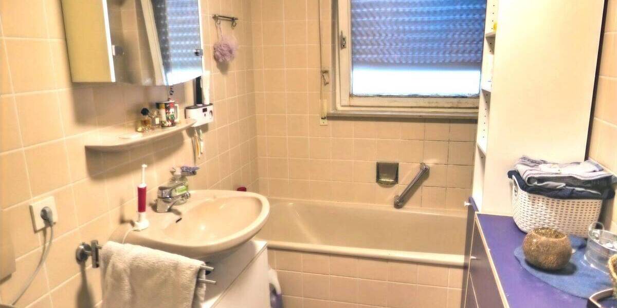 Etagenwohnung Trossingen - 4 Zimmer, 100 m&sup2;, 170.000&euro; | Angebot:25670858