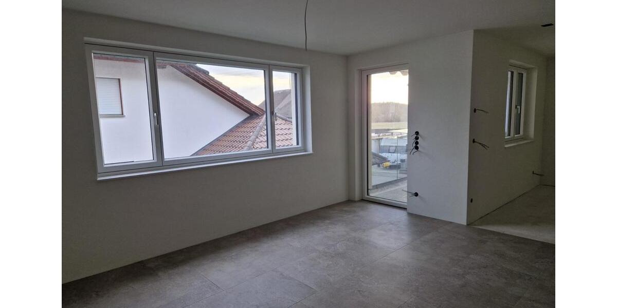 Etagenwohnung Schömberg - 3 Zimmer, 89 m&sup2;, 980&euro; | Angebot:25883021