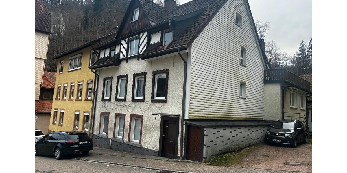 Mehrfamilienhaus, Wohnhaus Triberg im Schwarzwald - 300.000&euro; | Angebot:25843661
