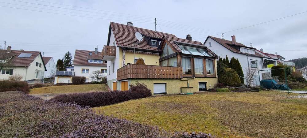 Einfamilienhaus Rottweil-Göllsdorf Göllsdorf - 6 Zimmer, 130 m&sup2;, 300.000&euro; | Angebot:24821446