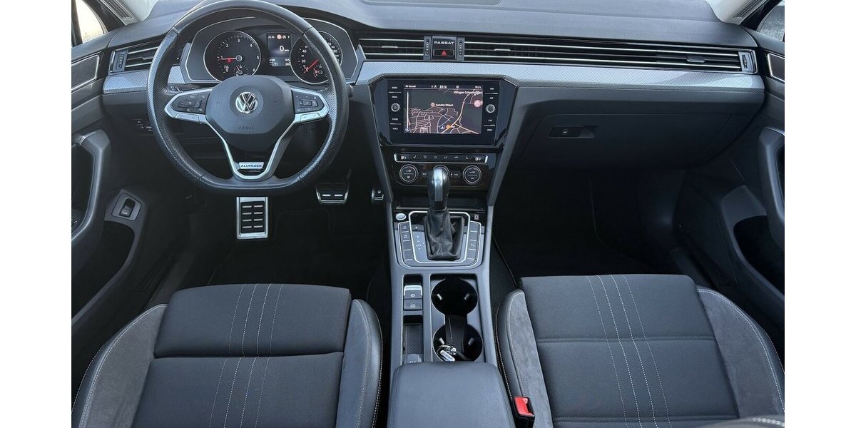 VW Passat Alltrack 2.0 TDI MASSAGE/PANO/NAVI/1.HAND 88.854 km 26.800 &euro; Villingen-Schwenningen 78054