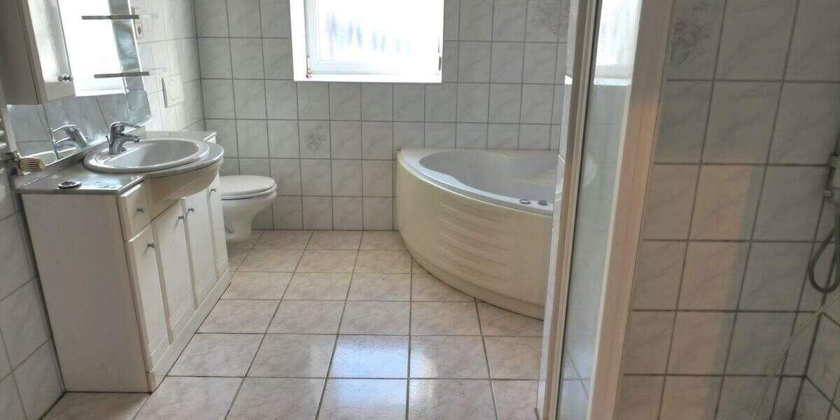 Einfamilienhaus Aldingen Aixheim - 4 Zimmer, 81 m&sup2;, 179.000&euro; | Angebot:25676925