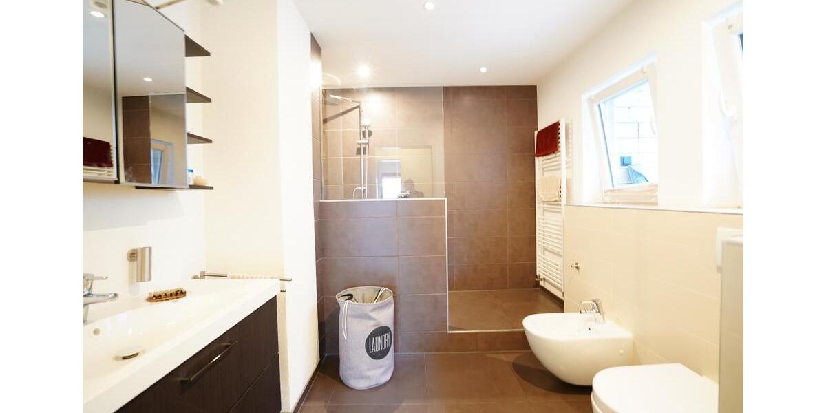 Doppelhaushälfte Tuttlingen - 8.5 Zimmer, 200 m&sup2;, 580.000&euro; | Angebot:26940584