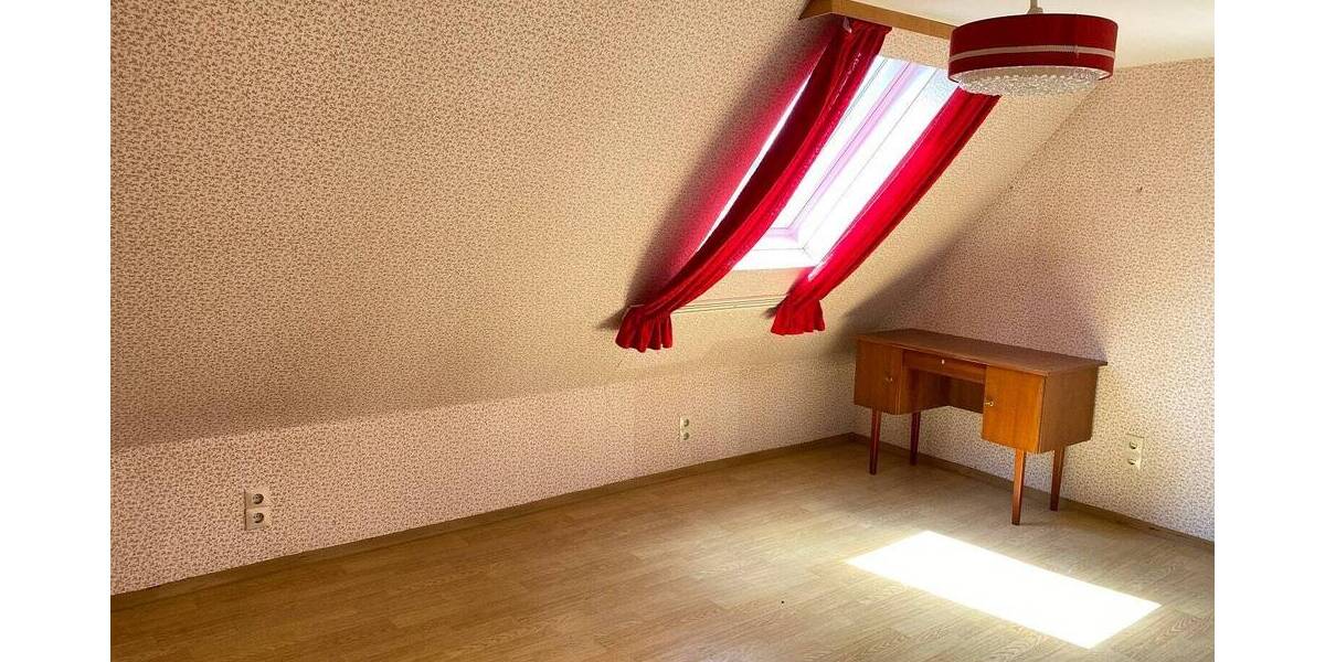 Doppelhaushälfte Reichenbach - 6 Zimmer, 124 m&sup2;, 130.000&euro; | Angebot:25671596