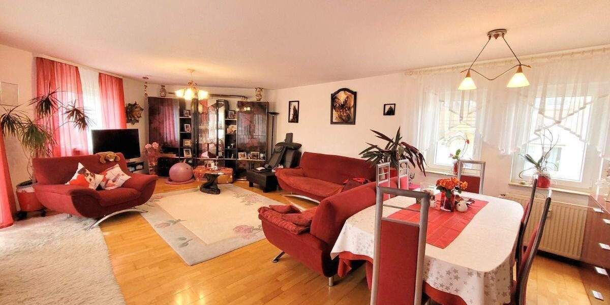Etagenwohnung Donaueschingen - 3 Zimmer, 91 m&sup2;, 259.000&euro; | Angebot:25664934