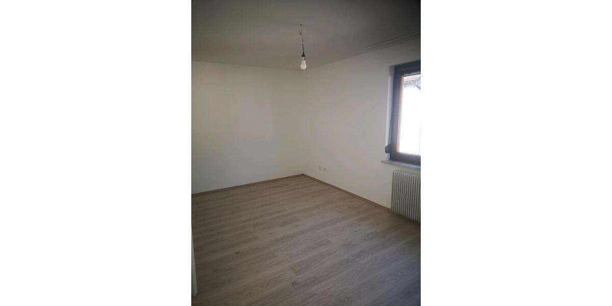 Etagenwohnung Villingen-Schwenningen Schwenningen - 1.5 Zimmer, 38 m&sup2;, 500&euro; | Angebot:25902065
