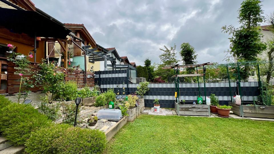 Reihenhaus Villingen-Schwenningen Schwenningen - 5 Zimmer, 140 m&sup2;, 1.400&euro; | Angebot:26641058