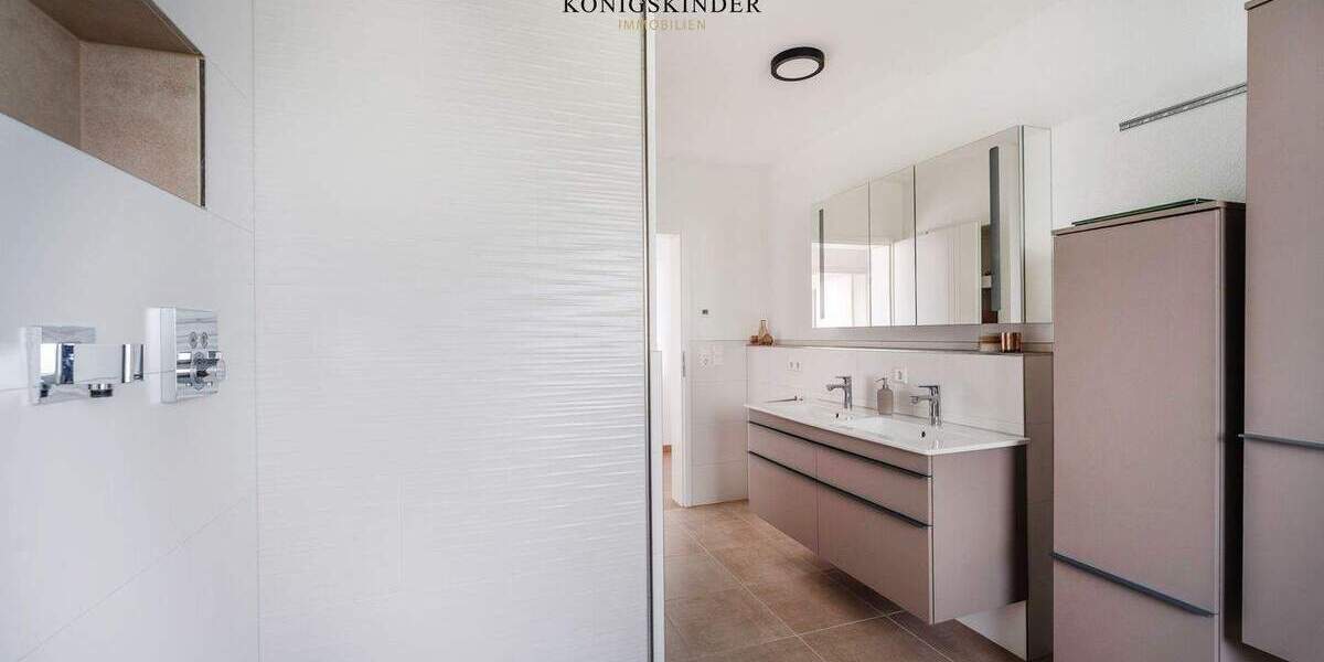 Einfamilienhaus Dunningen / Stampfe Dunningen - 8 Zimmer, 193 m&sup2;, 790.000&euro; | Angebot:25731506