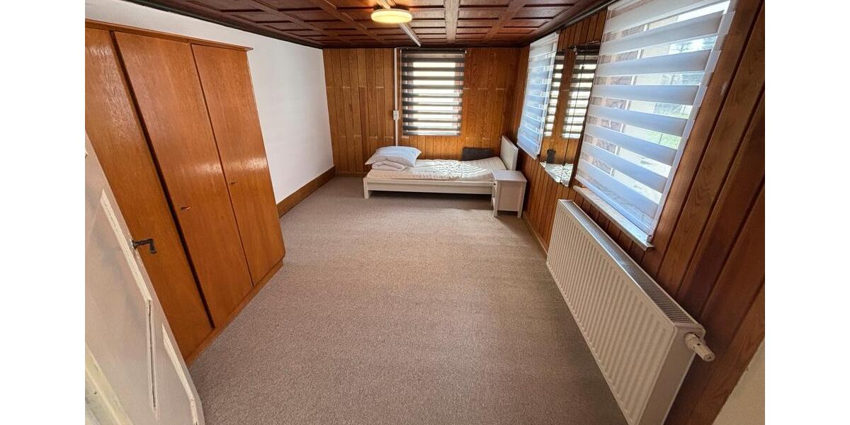 Einfamilienhaus Tuningen - 7.5 Zimmer, 200 m&sup2;, 750&euro; | Angebot:26051483