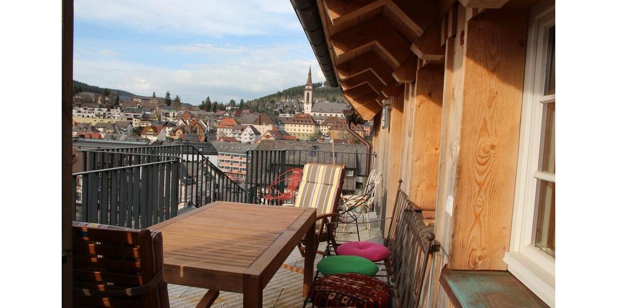 Etagenwohnung Titisee-Neustadt Neustadt - 6 Zimmer, 170 m&sup2;, 2.050&euro; | Angebot:25282584