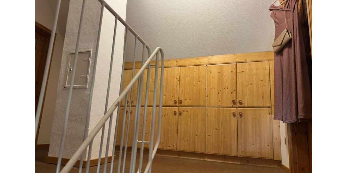 Dachgeschoßwohnung Hüfingen - 4 Zimmer, 93 m&sup2;, 950&euro; | Angebot:25824862