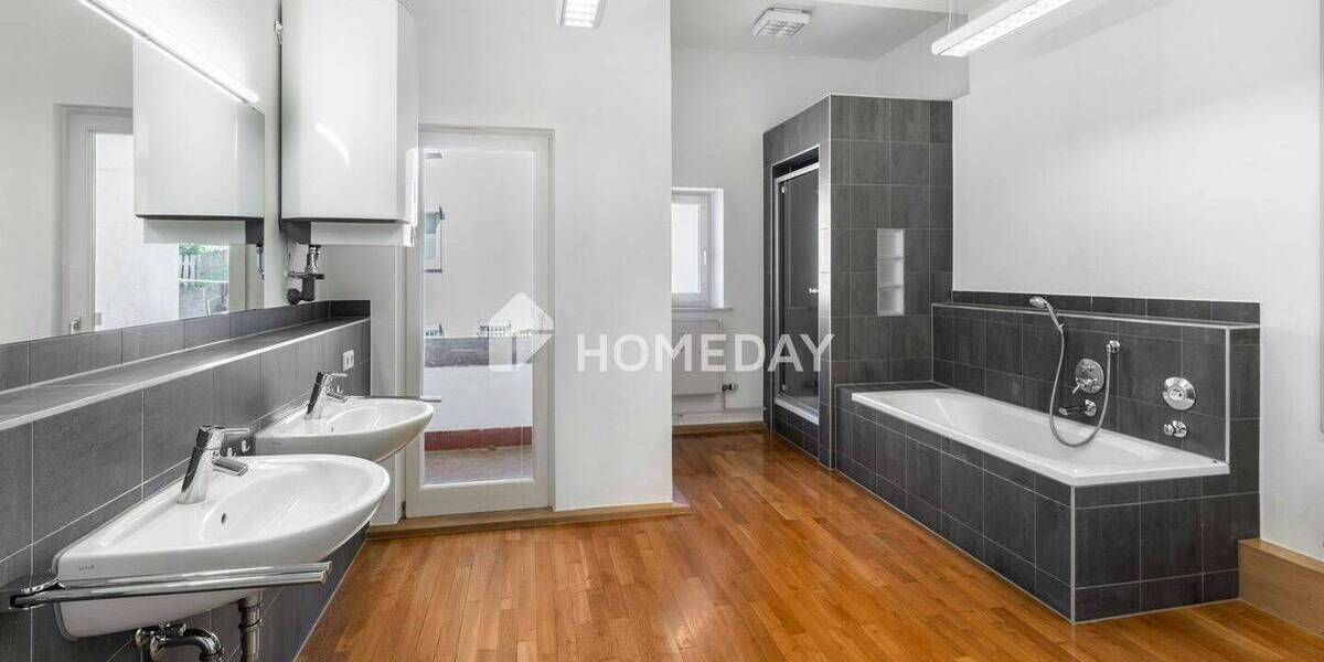 Mehrfamilienhaus, Wohnhaus Schramberg - 2 Zimmer, 750 m&sup2;, 1.350.000&euro; | Angebot:25694110