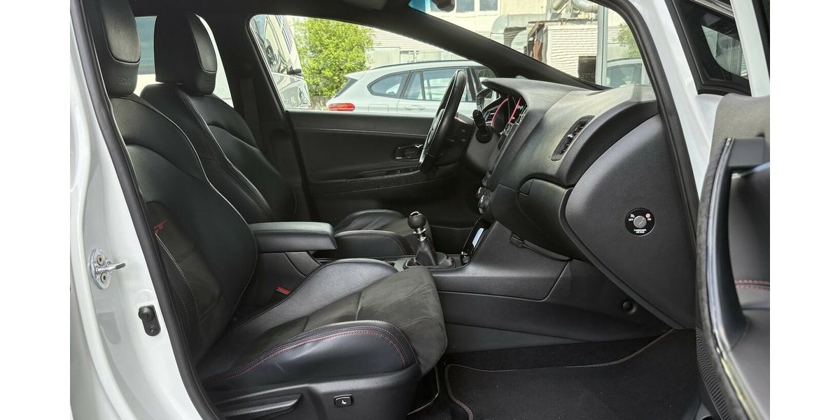 Kia Ceed GT Track SPORTABGAS./CARPLAY/LENKHZ/1.HAND 187.102 km 7.900 &euro; Villingen-Schwenningen 78054