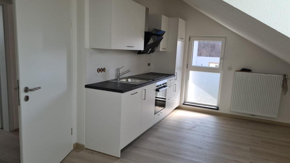 Dachgeschoßwohnung Geisingen - 1 Zimmer, 27 m&sup2;, 370&euro; | Angebot:25554058