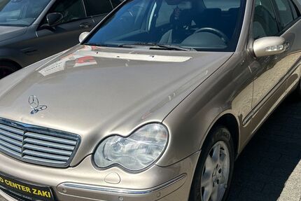 Mercedes-Benz C 200 80.011 km 4.950 &euro; Tuttlingen 78532