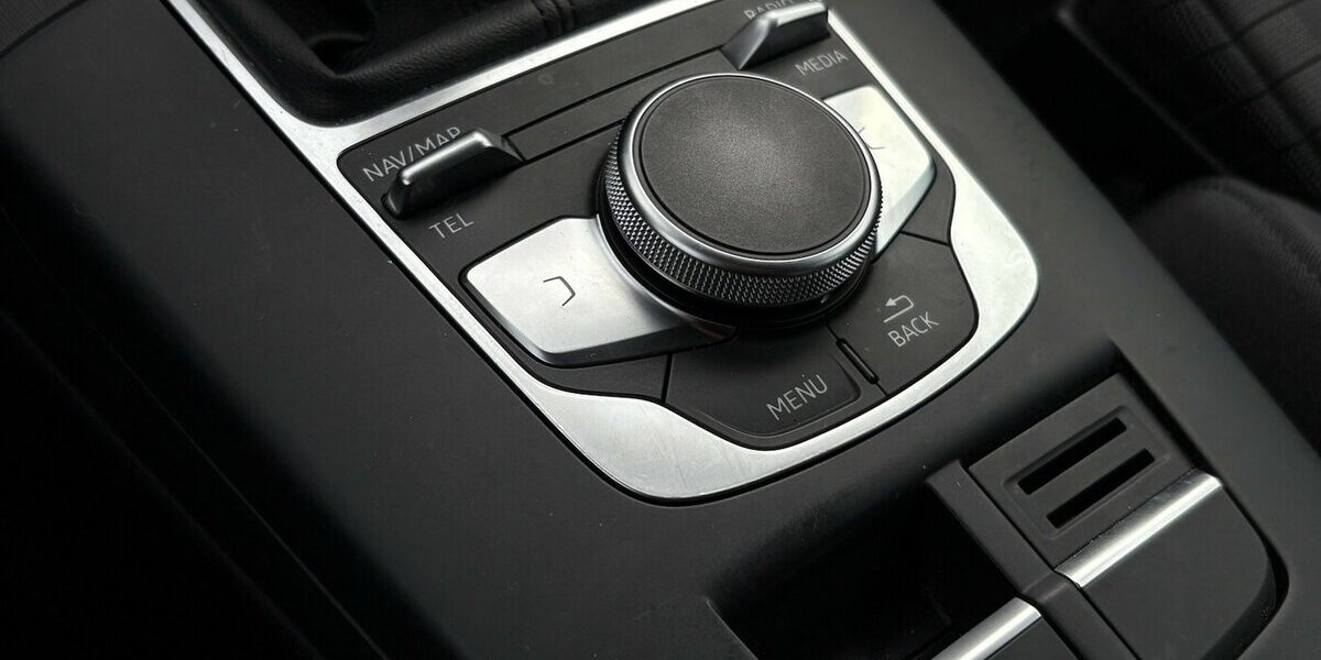 Audi A3 2.0 TDI Sportback NAVIGATION/TEMPOMAT/SHZ/PDC 141.977 km 14.800 &euro; Villingen-Schwenningen 78054