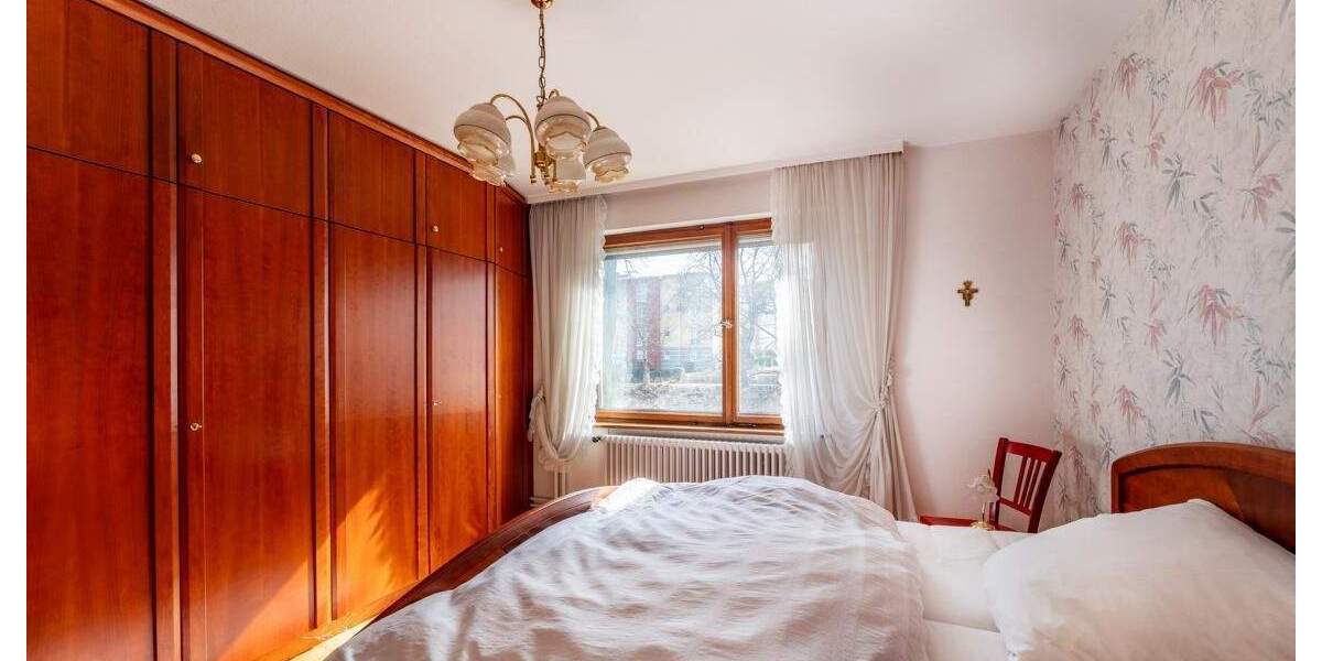 Mehrfamilienhaus, Wohnhaus Villingen-Schwenningen Villingen - 8 Zimmer, 162 m&sup2;, 369.000&euro; | Angebot:25698695