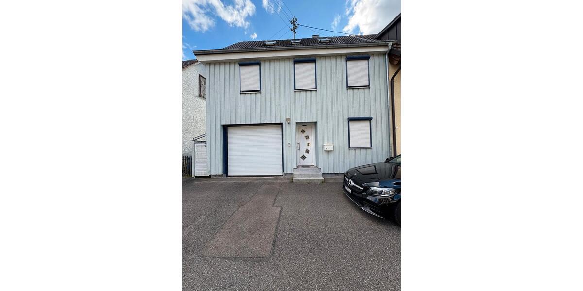 Doppelhaushälfte Tuttlingen - 5 Zimmer, 143 m&sup2;, 299.000&euro; | Angebot:23165235