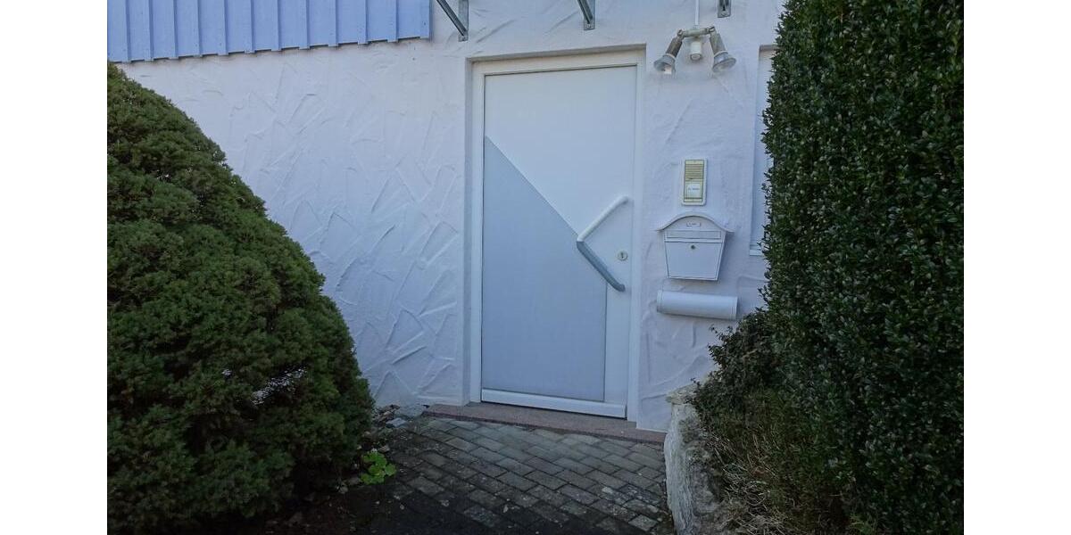 Erdgeschoßwohnung Aldingen - 2 Zimmer, 60 m&sup2;, 650&euro; | Angebot:25146778