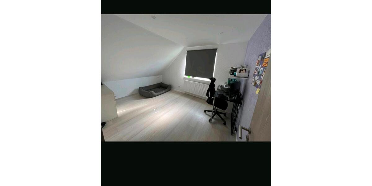 Etagenwohnung Bad Dürrheim - 4.5 Zimmer, 120 m&sup2;, 1.500&euro; | Angebot:25755996