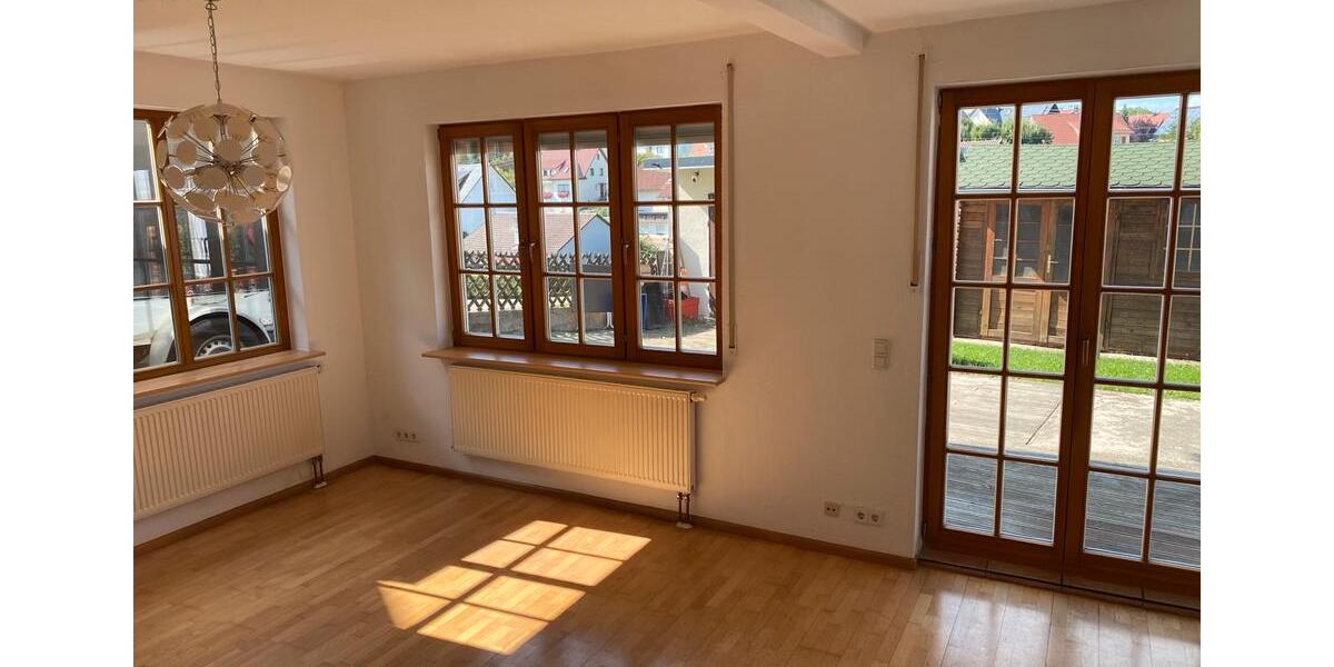 Etagenwohnung Frittlingen - 5 Zimmer, 123 m&sup2;, 800&euro; | Angebot:25719365