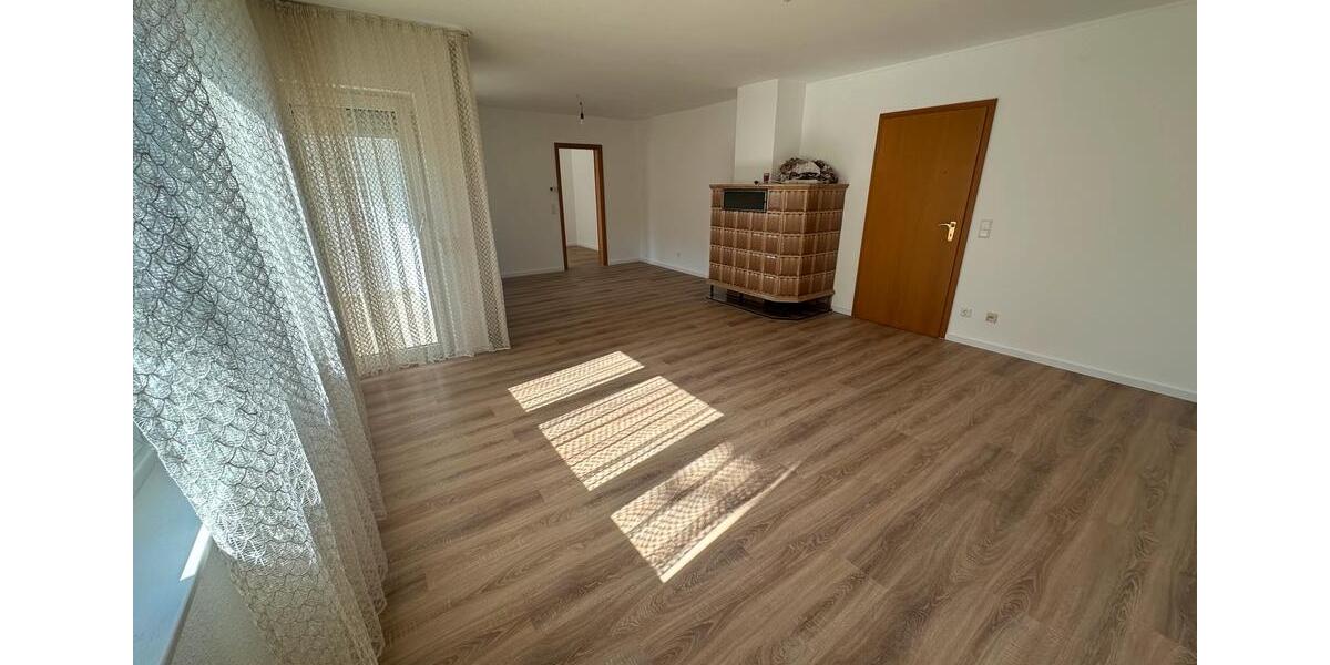 Etagenwohnung Tuttlingen - 3.5 Zimmer, 82 m&sup2;, 1.000&euro; | Angebot:25636804