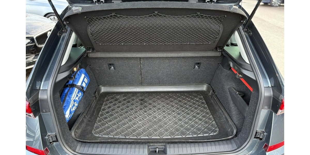 Skoda Kamiq 1.0 TSI STYLE/NAVI/KAMERA/DAB/LED/DSG 61.766 km 18.900 &euro; Villingen-Schwenningen 78054