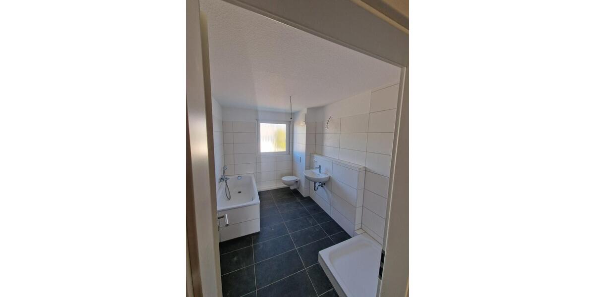 Reihenhaus Oberndorf am Neckar - 4 Zimmer, 132 m&sup2;, 1.500&euro; | Angebot:23555092