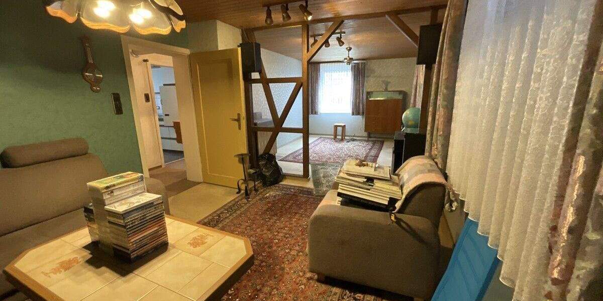 Doppelhaushälfte Villingen-Schwenningen Schwenningen - 9 Zimmer, 158 m&sup2;, 280.000&euro; | Angebot:25741648