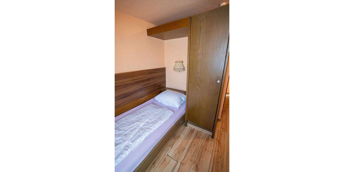 Mehrfamilienhaus, Wohnhaus Tuttlingen - 9 Zimmer, 174 m&sup2;, 345.000&euro; | Angebot:25728858