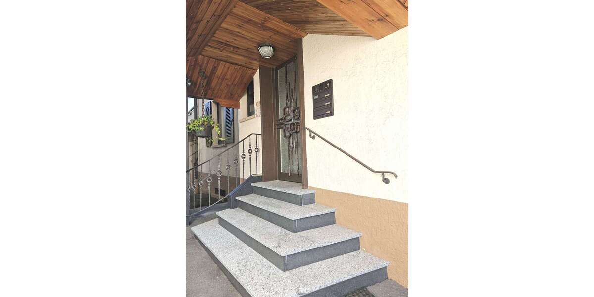 Einfamilienhaus Villingen-Schwenningen Schwenningen - 9 Zimmer, 226 m&sup2;, 499.000&euro; | Angebot:24617692