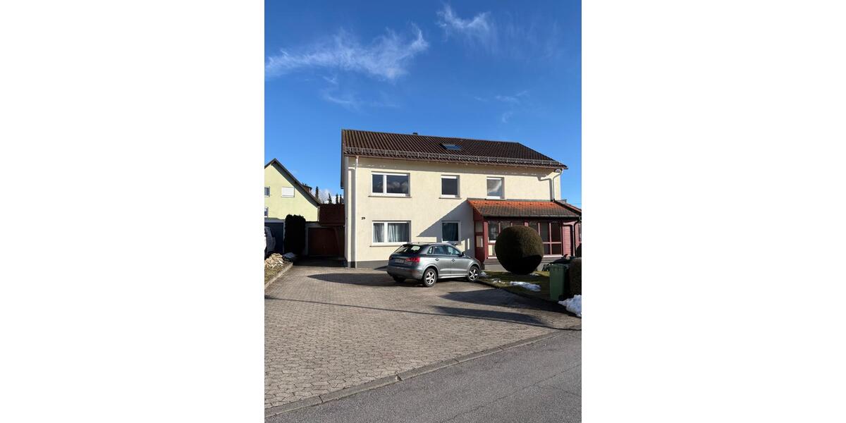 Etagenwohnung Villingen-Schwenningen Schwenningen - 3.5 Zimmer, 90 m&sup2;, 850&euro; | Angebot:24839458