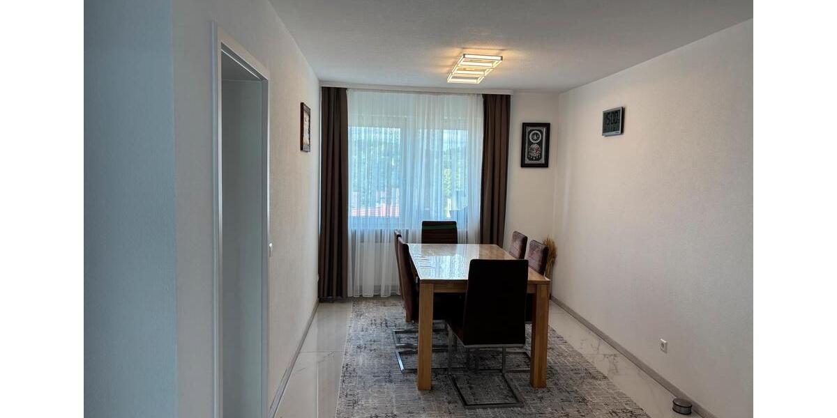 Etagenwohnung Villingen-Schwenningen Schwenningen - 4.5 Zimmer, 115 m&sup2;, 310.000&euro; | Angebot:25226097