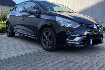 Renault Clio 83.140 km 9.490 &euro; Bad dürrheim 78073
