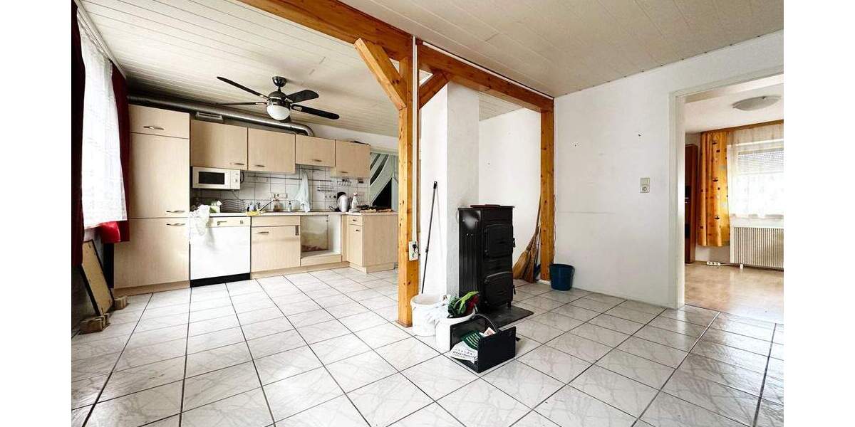 Einfamilienhaus Rottweil Göllsdorf - 6 Zimmer, 100 m&sup2;, 185.000&euro; | Angebot:25662398