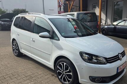 VW Touran 221.000 km 9.500 &euro; Schramberg 78713