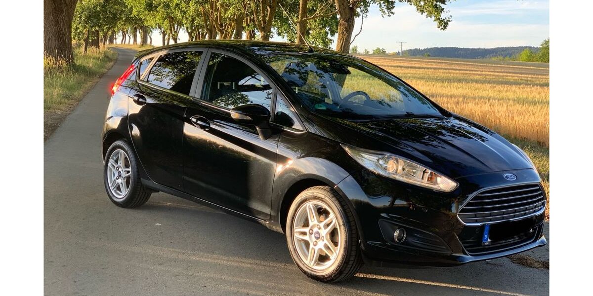 Ford Fiesta 121.990 km 5.900 &euro; Epfendorf 78736