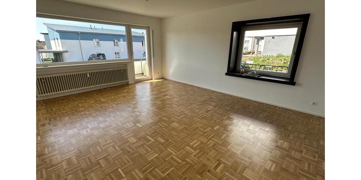 Hochparterre Villingen-Schwenningen Schwenningen - 3 Zimmer, 88 m&sup2;, 1.135&euro; | Angebot:26615335