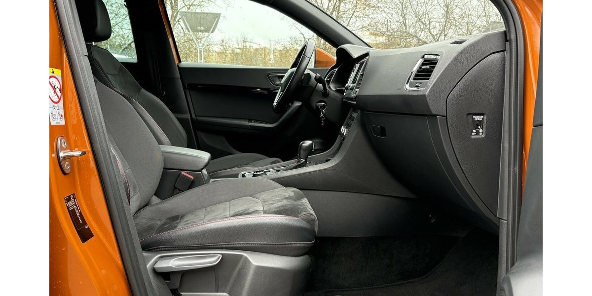 Seat Ateca FR 4 Drive KAMERA/AHK/DSG/1.HAND 88.453 km 19.900 &euro; Villingen-Schwenningen 78054