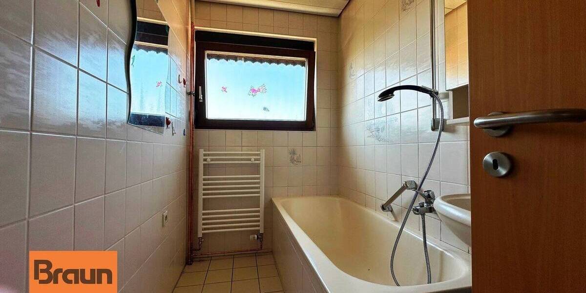 Mehrfamilienhaus, Wohnhaus Villingen-Schwenningen Schwenningen - 8 Zimmer, 202 m&sup2;, 369.000&euro; | Angebot:26243099