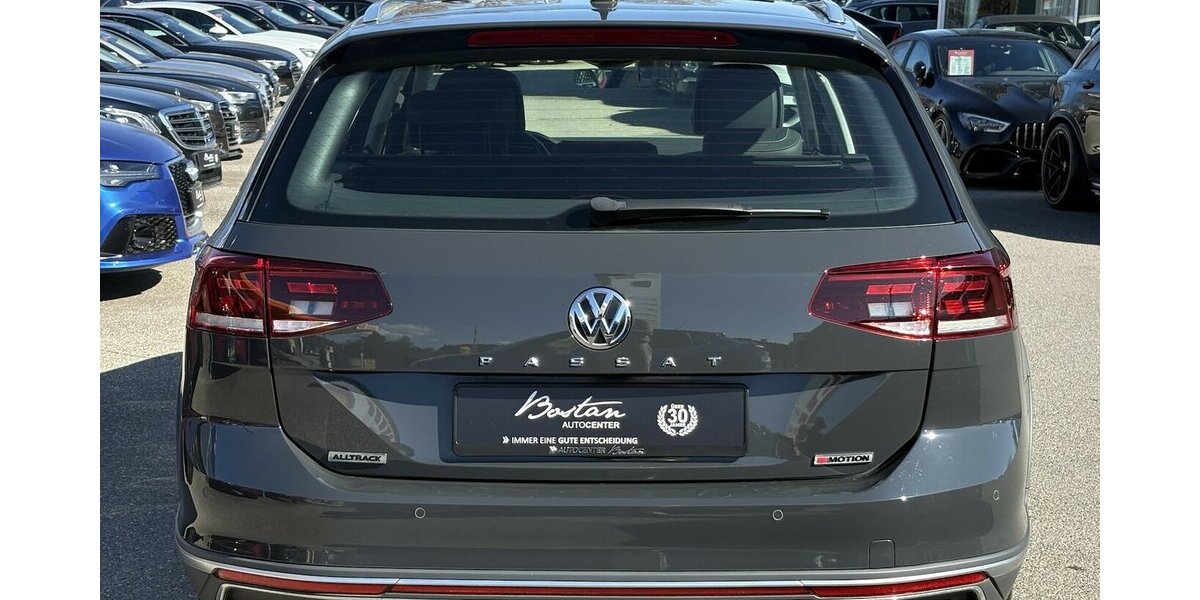 VW Passat Alltrack 2.0 TDI MASSAGE/PANO/NAVI/1.HAND 88.854 km 26.800 &euro; Villingen-Schwenningen 78054