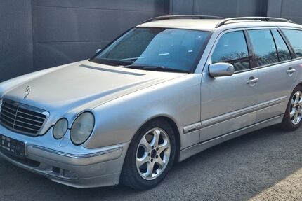 Mercedes-Benz E 320 290.000 km 1.950 &euro; Aldingen 78554