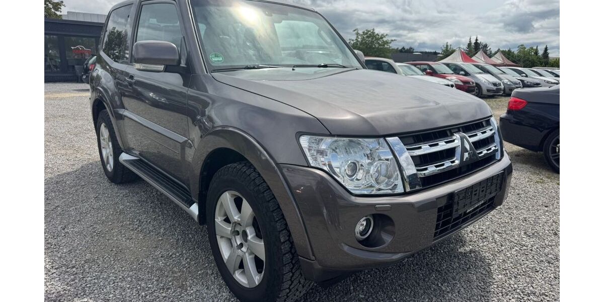 Mitsubishi Pajero 222.000 km 12.990 &euro; Schwenningen 78056