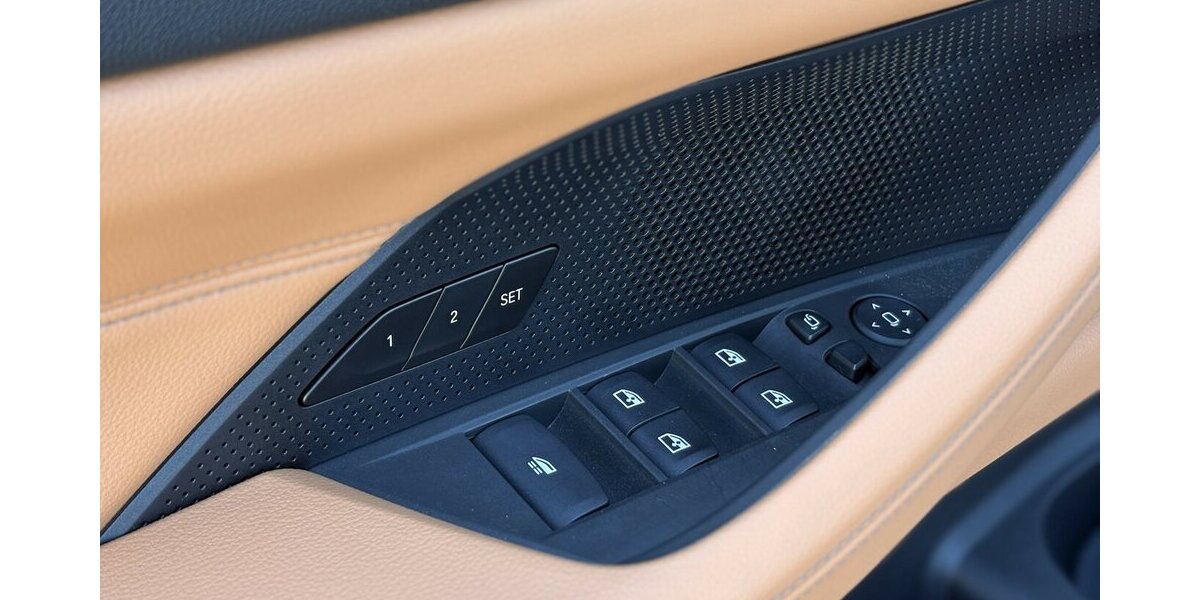 BMW 420i Cabrio 360°/MEMORY/LENKHZ/DAB/NAVI/1.HAND 3.721 km 49.900 &euro; Villingen-Schwenningen 78054